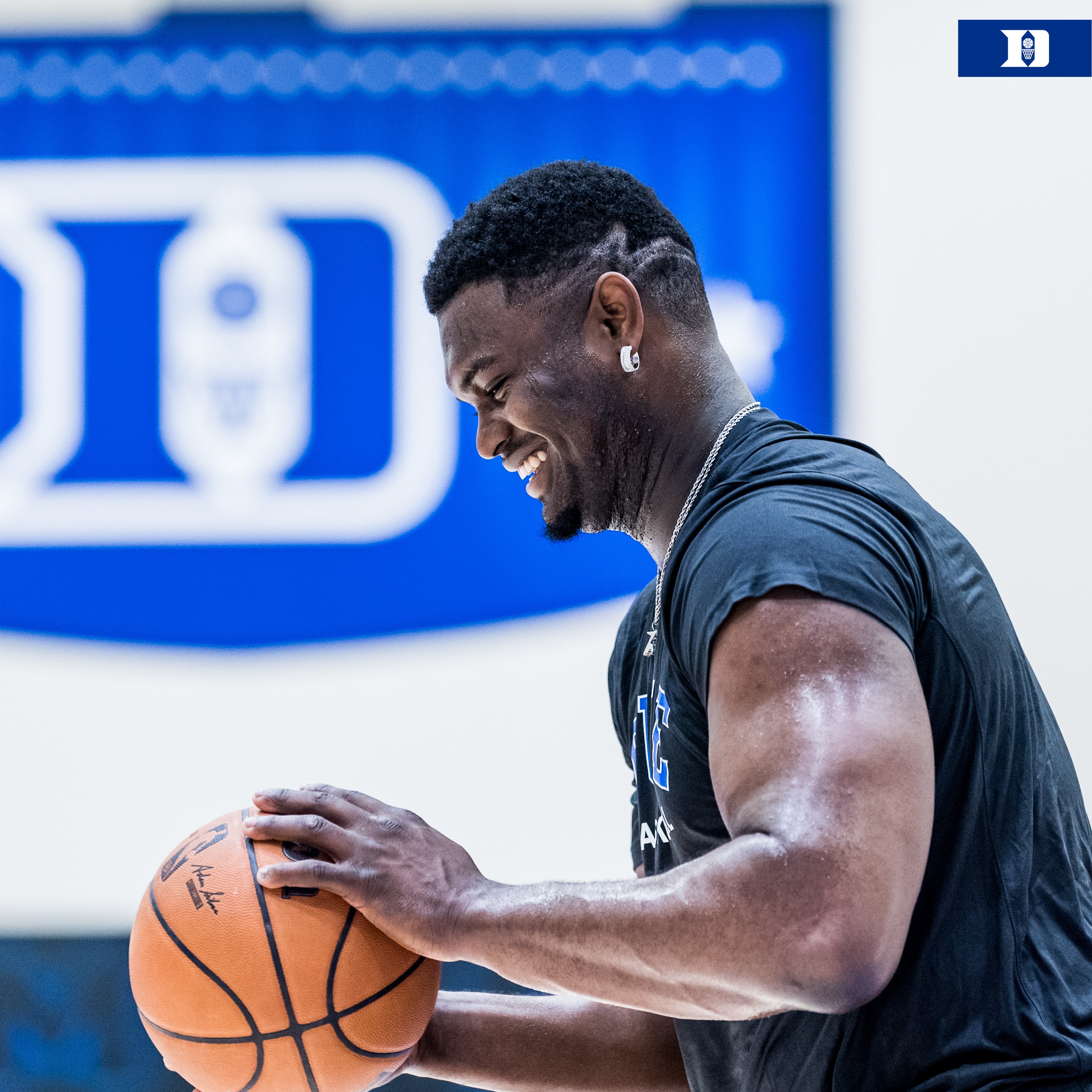 包含浙江队训练开放日，今夜内部沟通引欢呼，NBA常规赛在即，资深球员宣示担当的词条-9体育